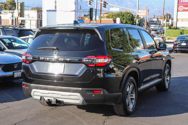 Certified 2025 Honda Pilot EX-L image 9