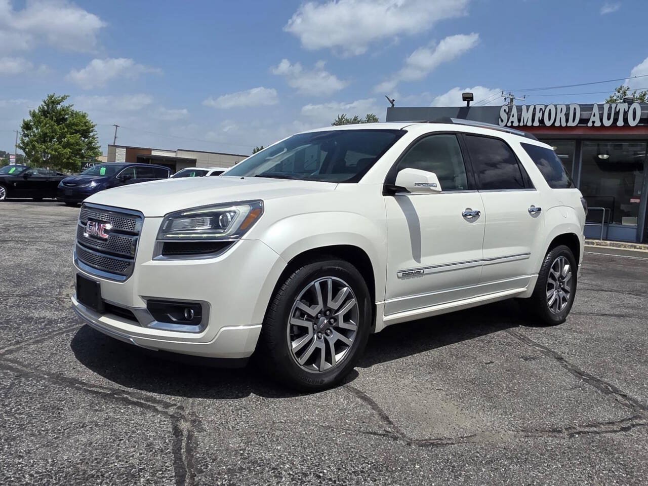 Used 2014 GMC Acadia Denali FWD image 2