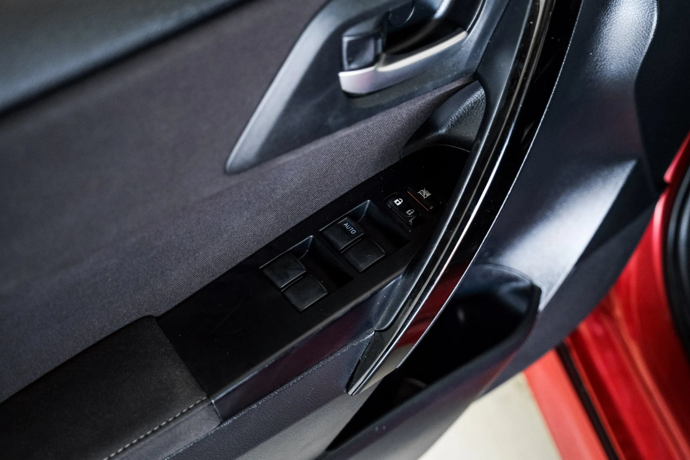 Used 2018 Toyota Corolla iM FWD image 38