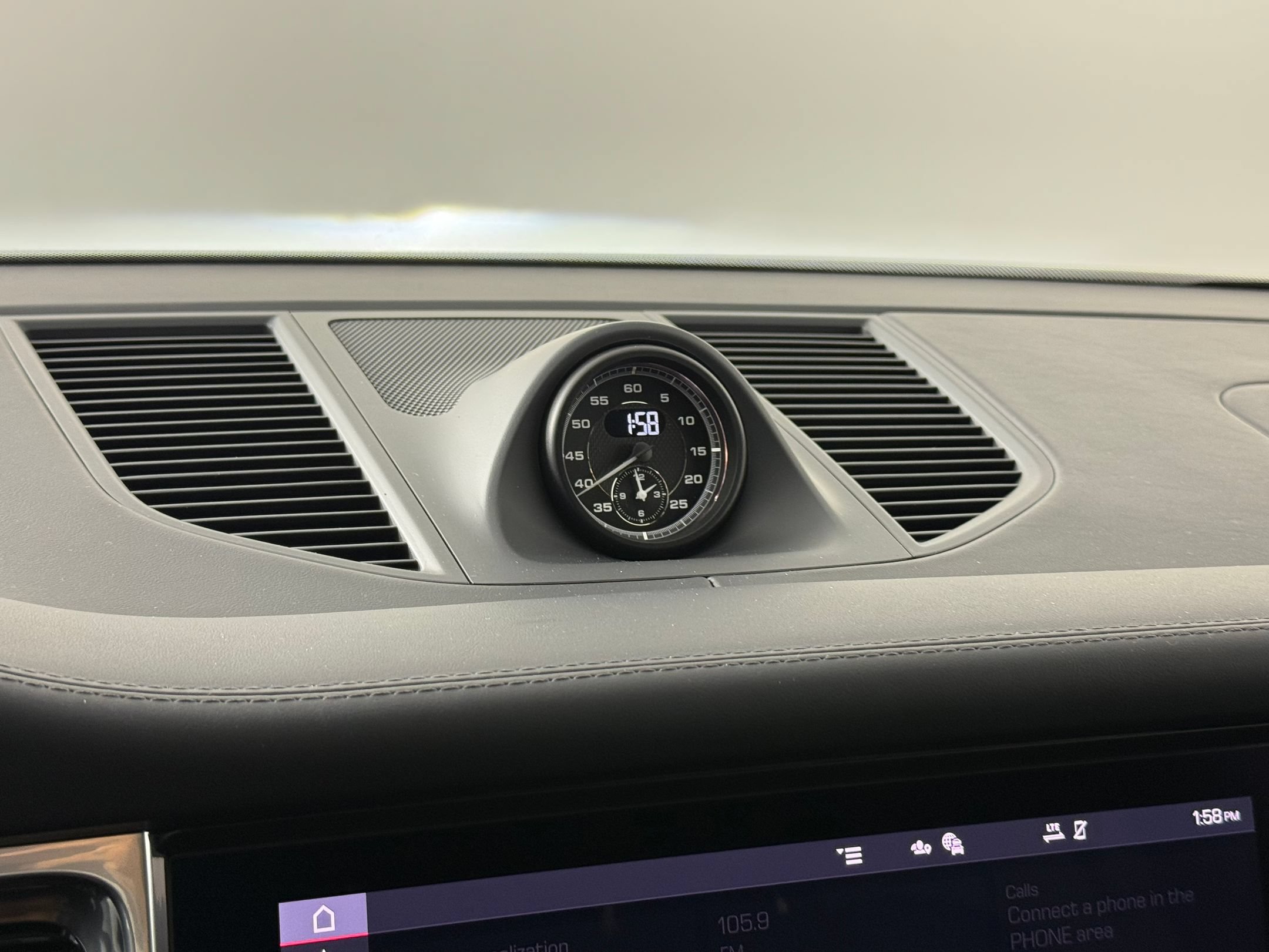 New 2026 Porsche Macan S AWD/4WD image 30