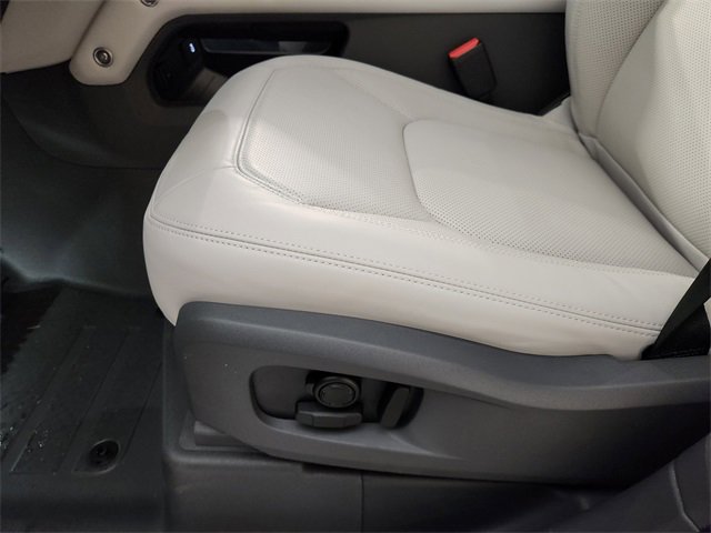 Used 2026 Land Rover Defender 110 S image 24