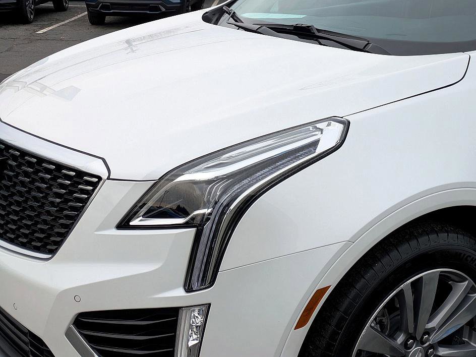 Certified 2025 Cadillac XT5 Premium Luxury image 9