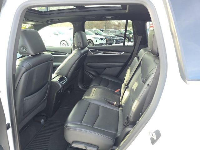 Used 2020 Cadillac XT6 Premium Luxury image 12