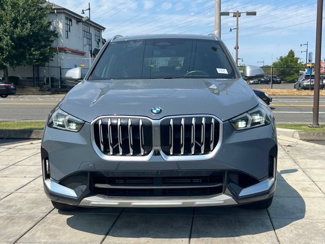 Used 2023 BMW X1 xDrive28i w/ Premium Package AWD/4WD image 4