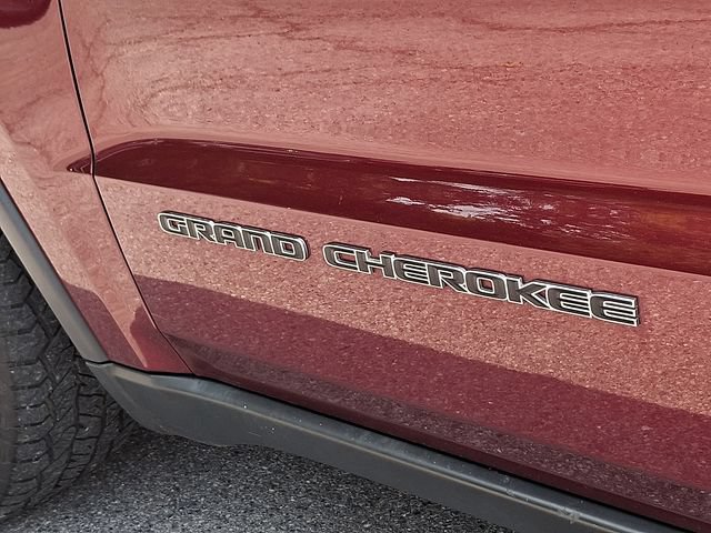 Used 2017 Jeep Grand Cherokee Limited AWD/4WD image 33