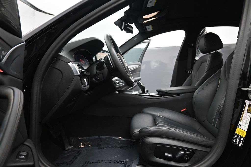 Used 2023 BMW 530i xDrive w/ Premium Package AWD/4WD image 14