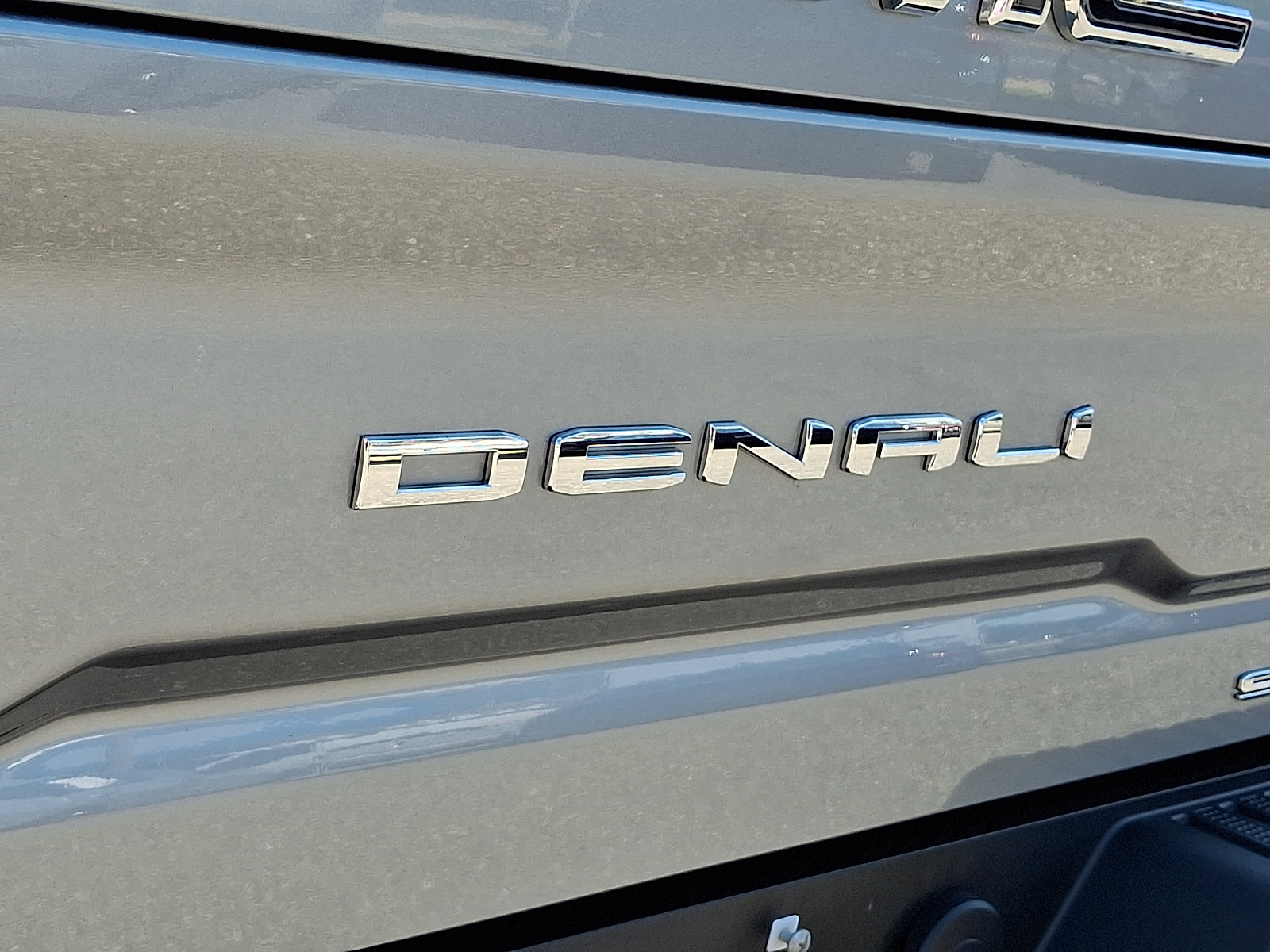 Certified 2025 GMC Sierra 2500 Denali Ultimate AWD/4WD image 31