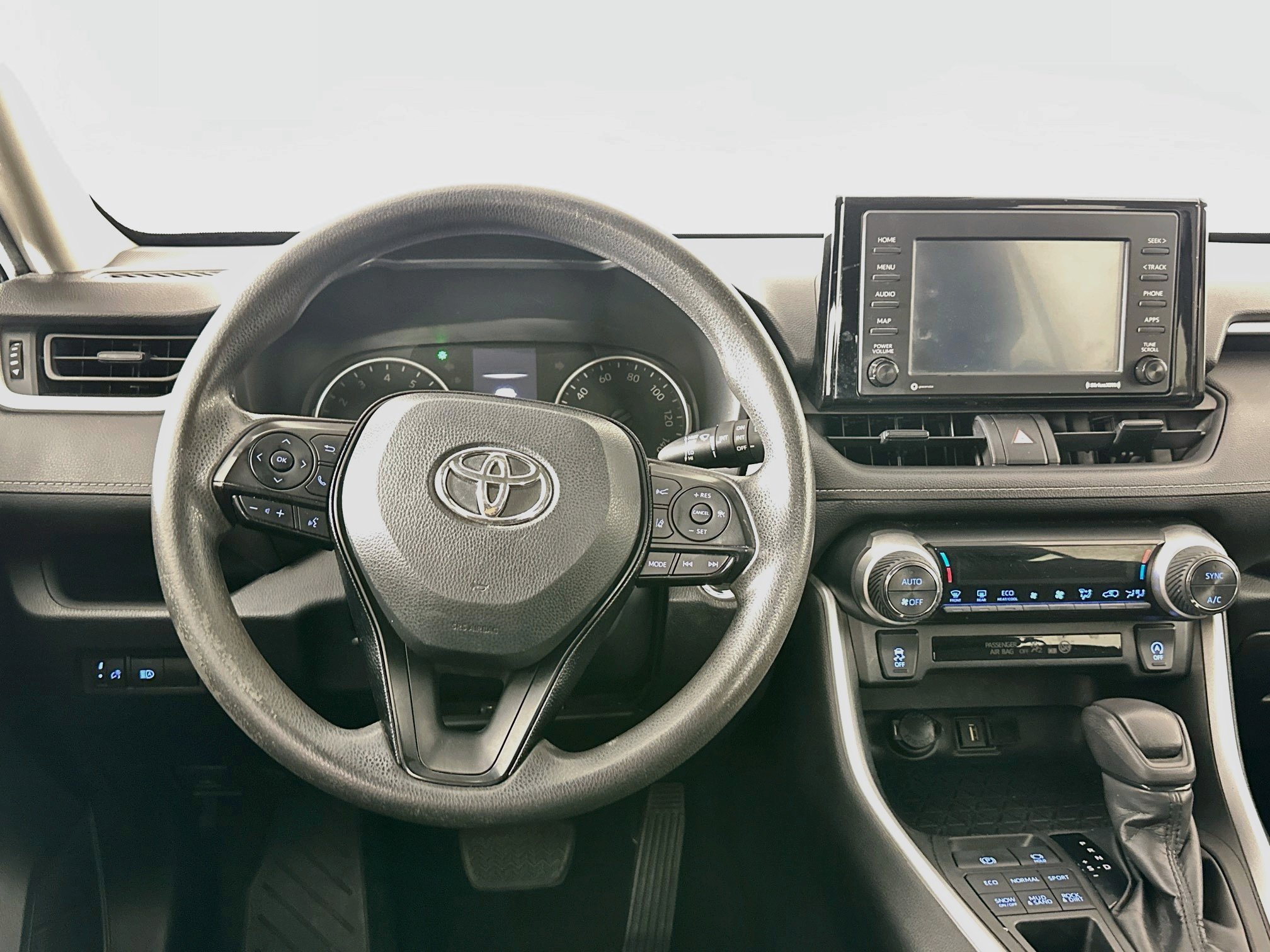 Used 2021 Toyota RAV4 XLE AWD/4WD image 18