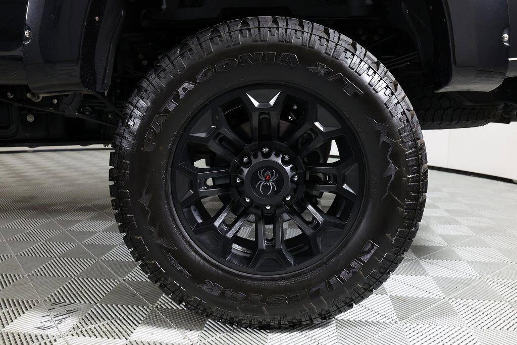 Used 2022 Ford F250 Lariat w/ Black Appearance Package image 44