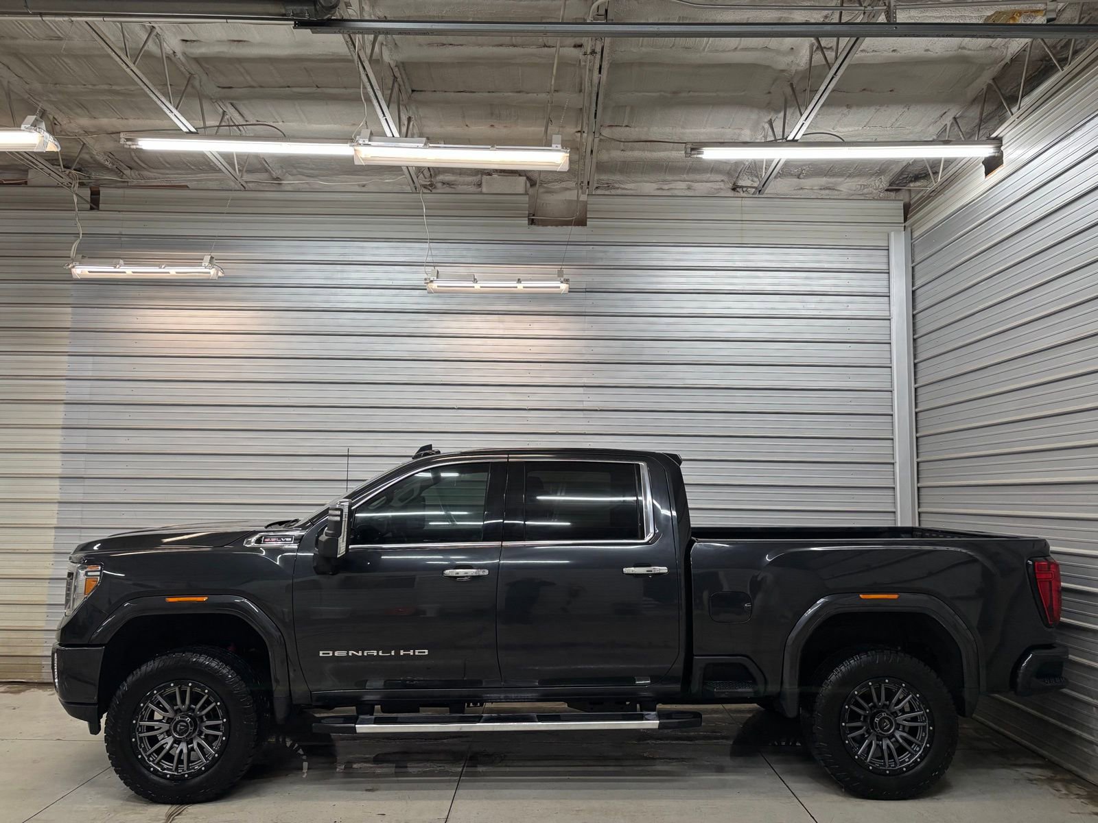Used 2020 GMC Sierra 3500 Denali w/ Denali Ultimate Package image 6