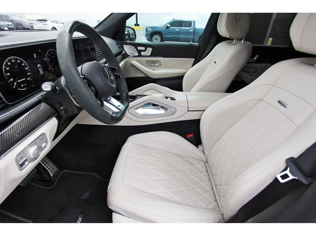Used 2025 Mercedes-Benz GLS 63 AMG 4MATIC image 6