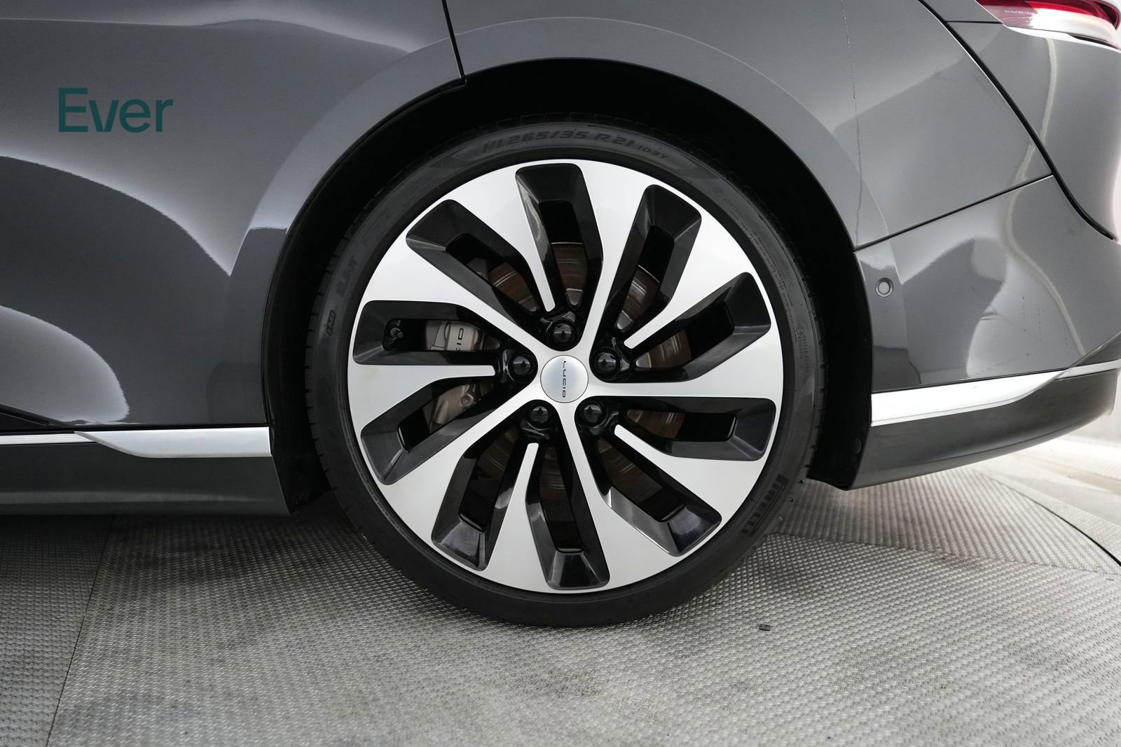 Used 2023 Lucid Air Grand Touring image 9