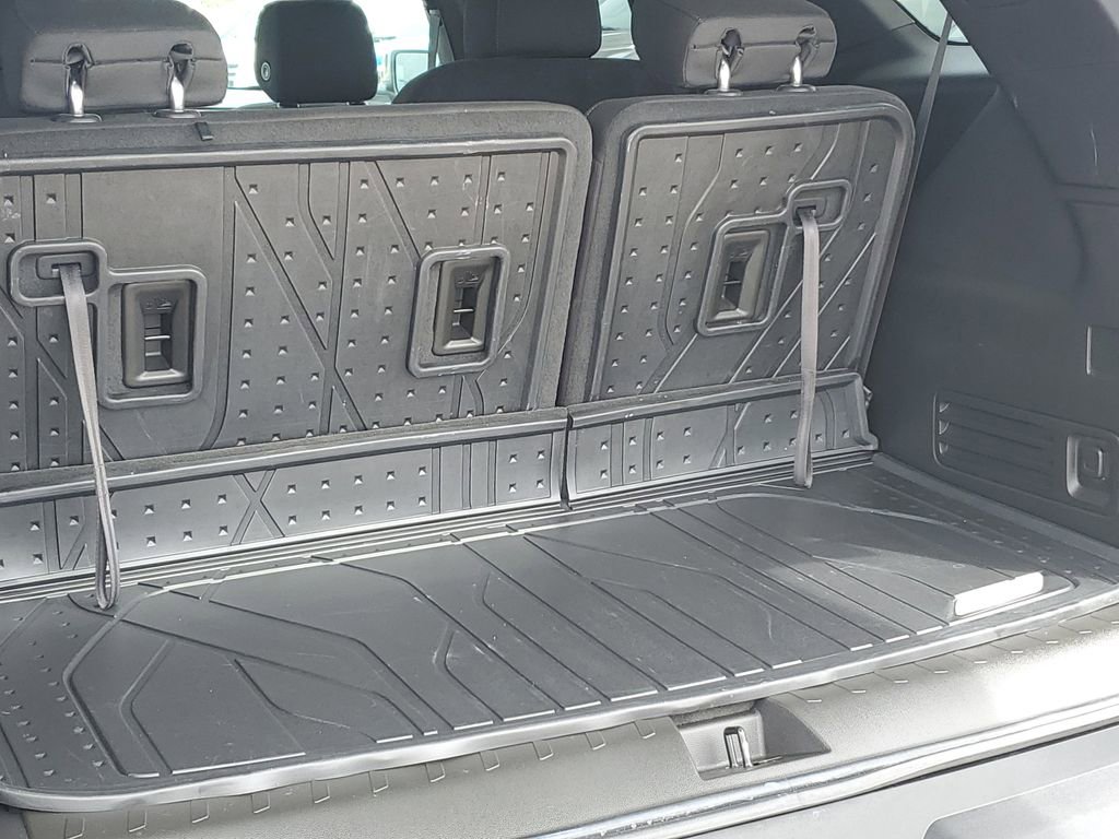 Certified 2023 Chevrolet Traverse LT w/ LPO, Floor Liner Package AWD/4WD image 34