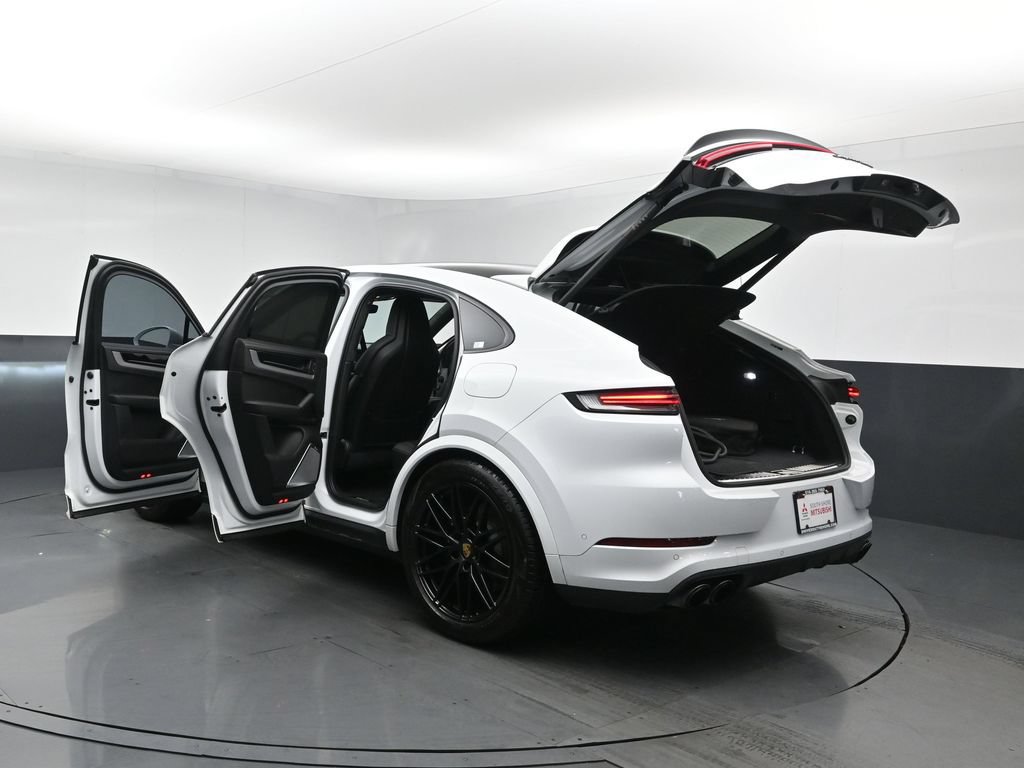 Used 2024 Porsche Cayenne Turbo w/ Premium Package Plus (PP1) AWD/4WD image 31