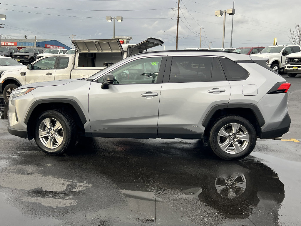 Used 2025 Toyota RAV4 LE image 10