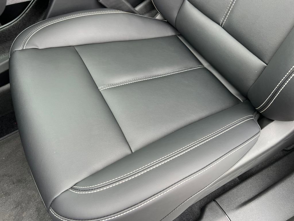 New 2026 Cadillac Optiq Luxury 1 image 9