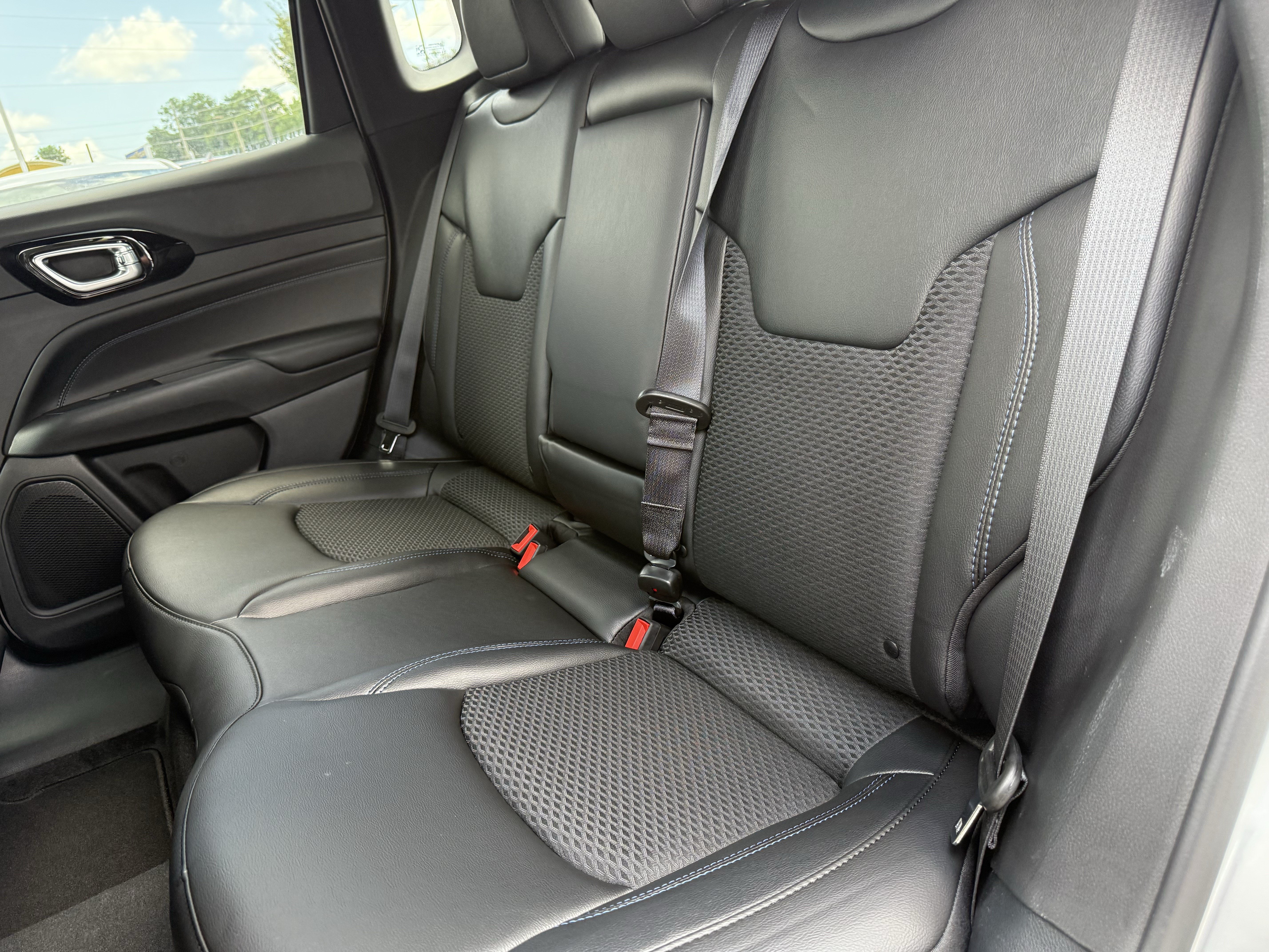New 2026 Jeep Compass Latitude AWD/4WD image 30