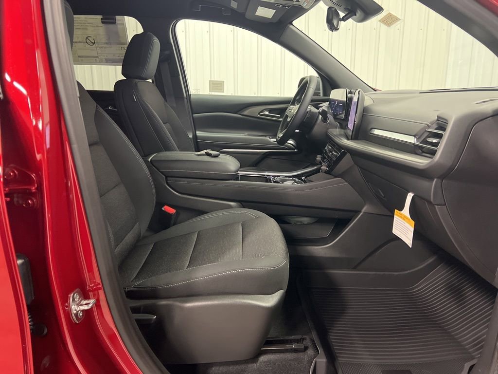 New 2026 Chevrolet Traverse LT w/ Driver Confidence Package image 9