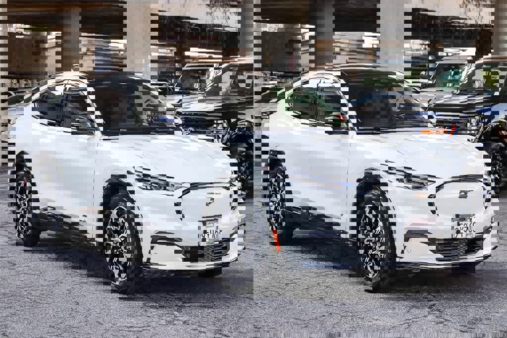 Used 2023 Ford Mustang Mach-E Premium image 3