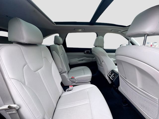 Certified 2023 Kia Sorento X-Line EX image 32