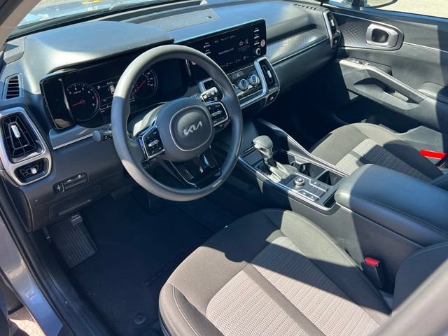 Used 2023 Kia Sorento LX FWD image 17