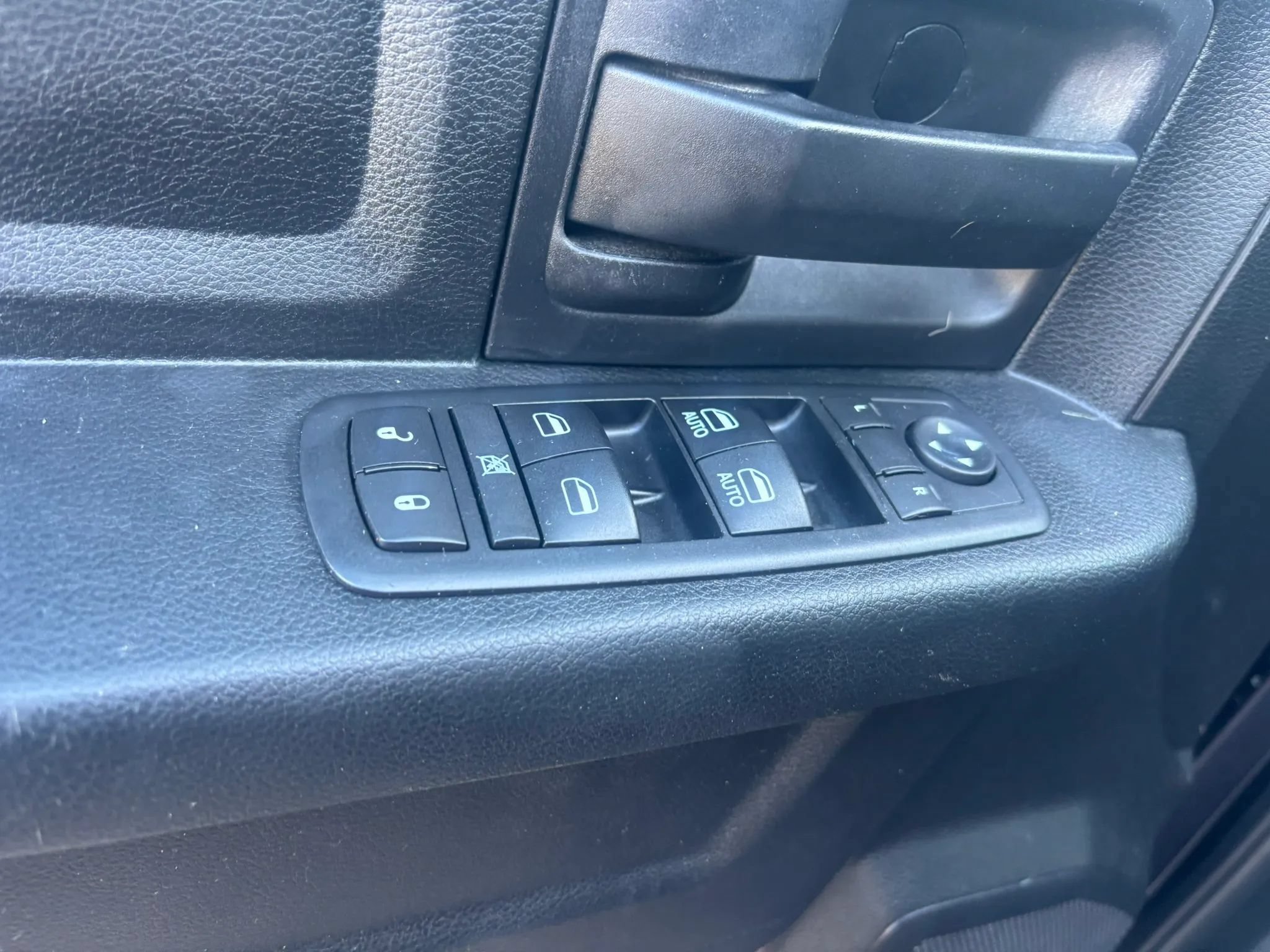 Used 2017 RAM 1500 ST w/ SXT Appearance Group AWD/4WD image 20
