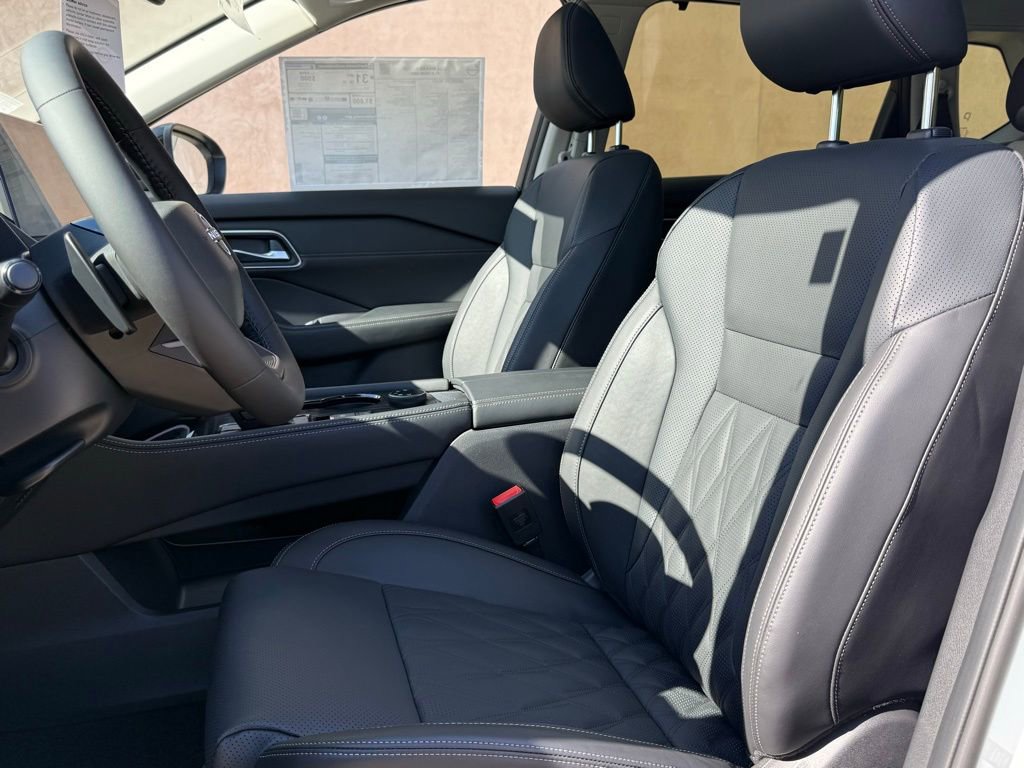 New 2026 Nissan Rogue Platinum w/ Platinum Premium Package image 14