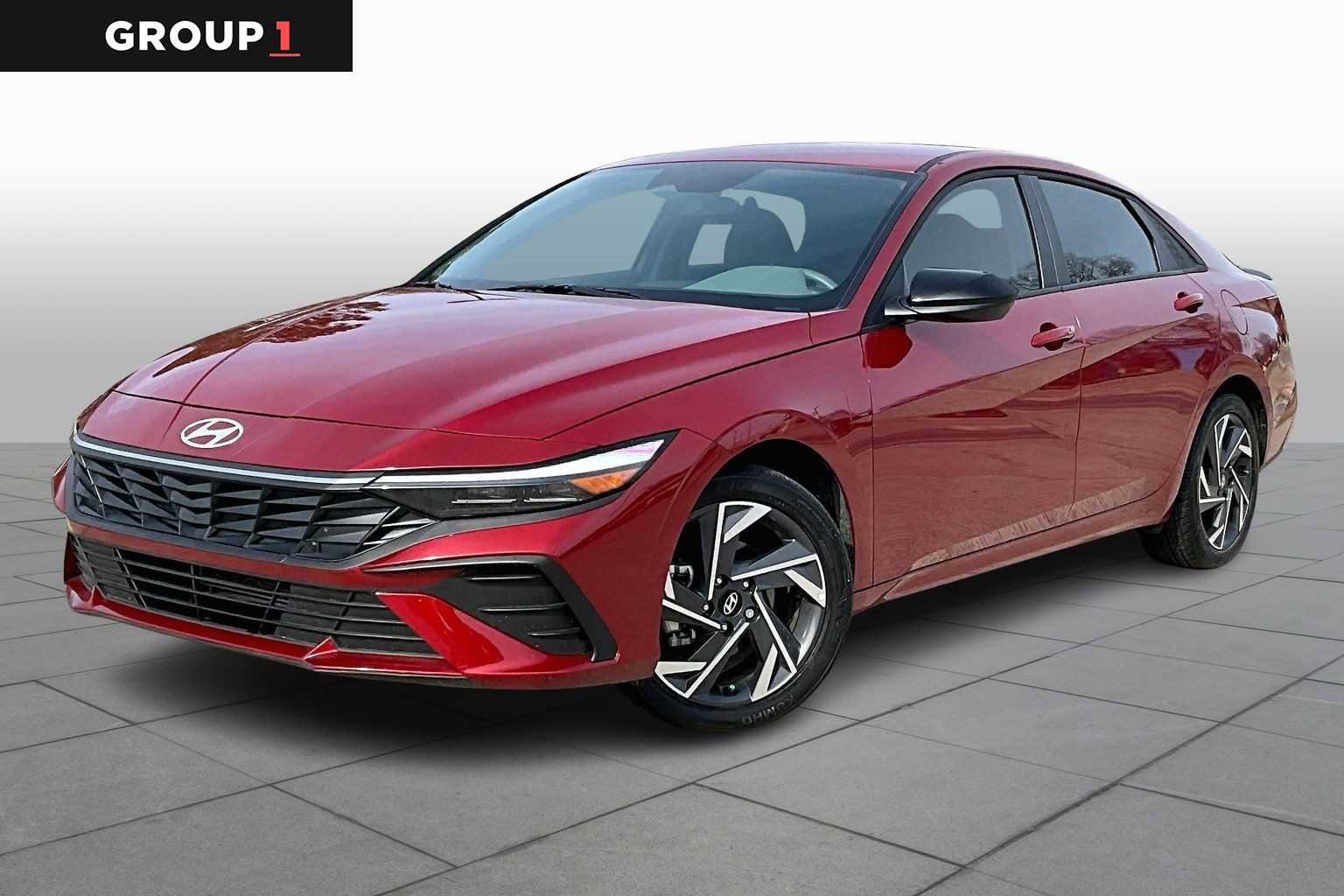 Used 2025 Hyundai Elantra Sport image 1