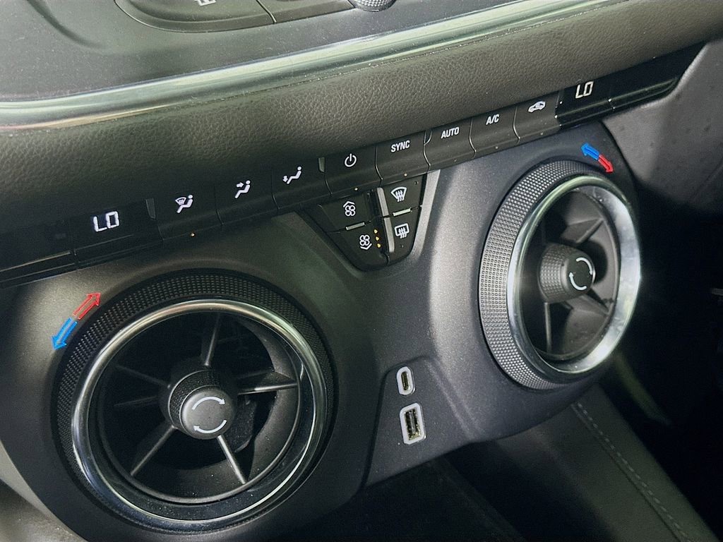 Used 2021 Chevrolet Blazer LT image 25