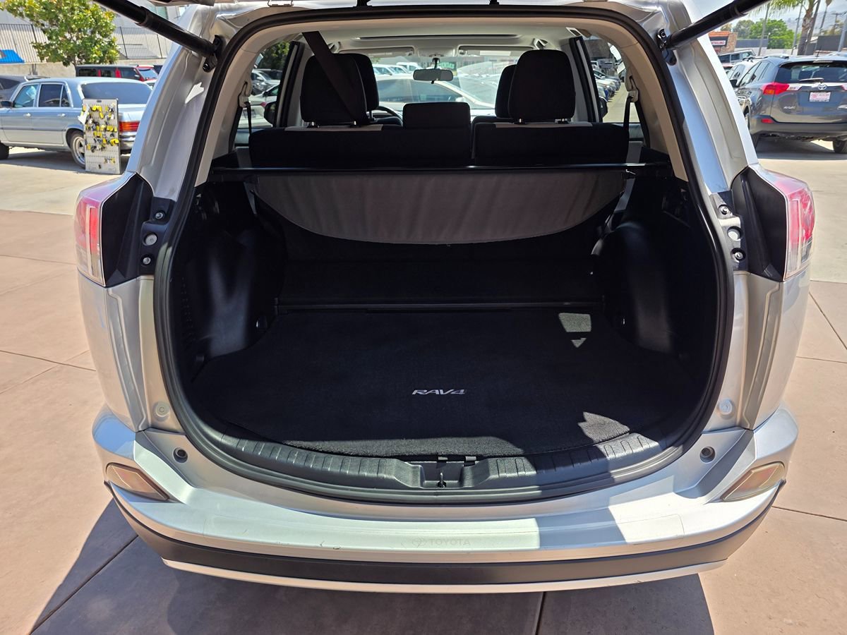 Used 2016 Toyota RAV4 XLE AWD/4WD image 18