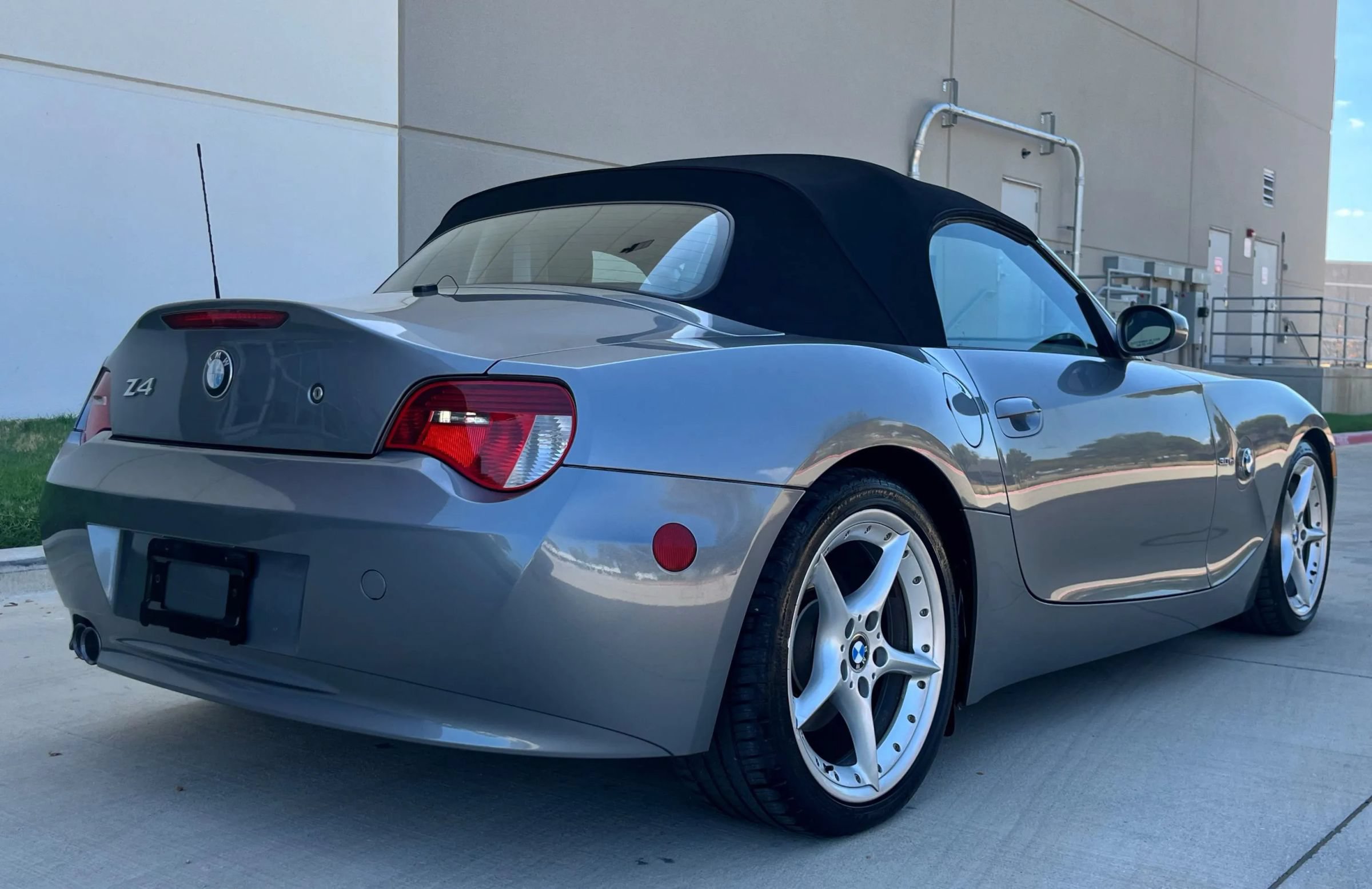 Used 2008 BMW Z4 3.0si RWD image 6