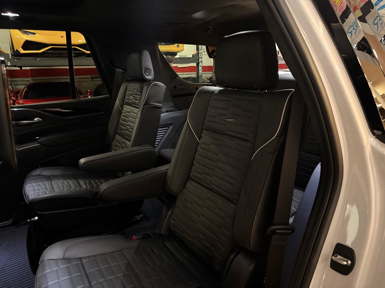 Used 2024 Cadillac Escalade V w/ Heavy-Duty Trailer Package AWD/4WD image 24