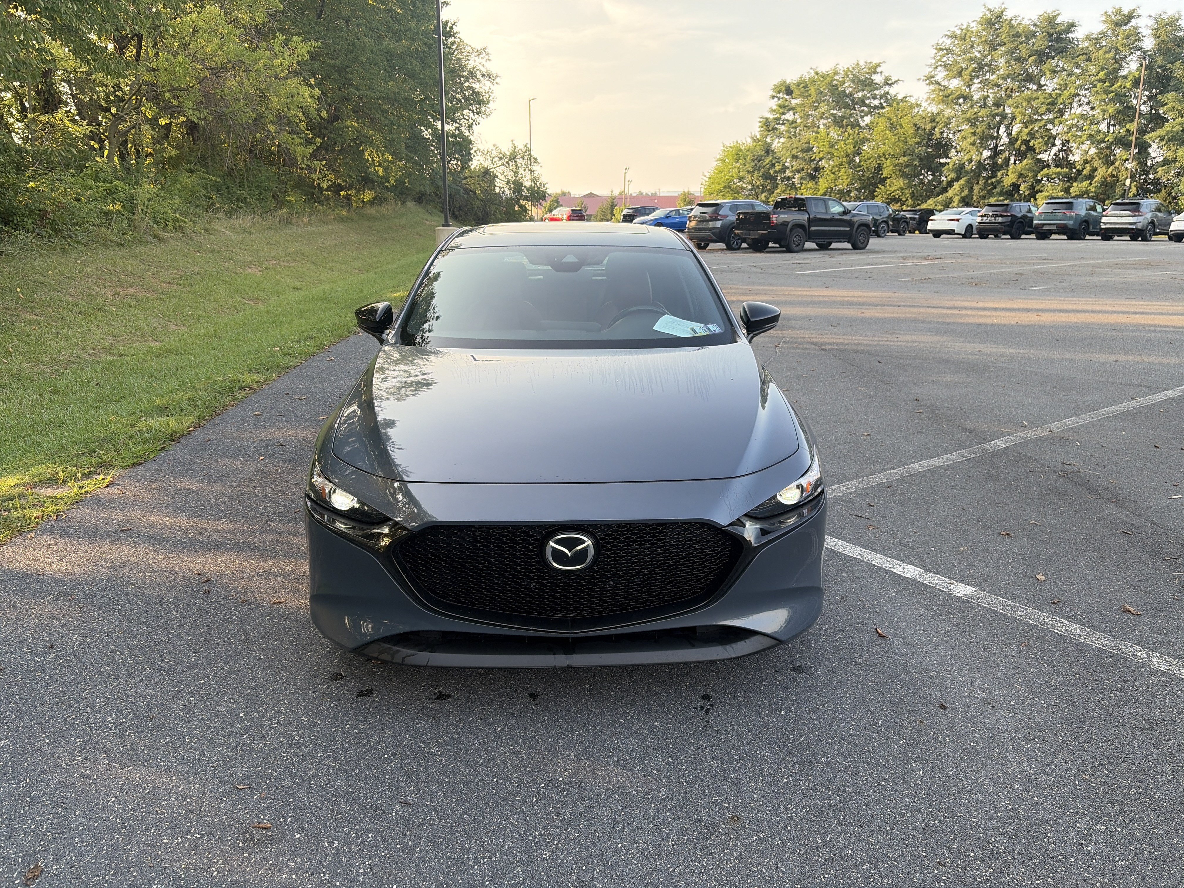 Used 2022 MAZDA MAZDA3 s FWD image 2