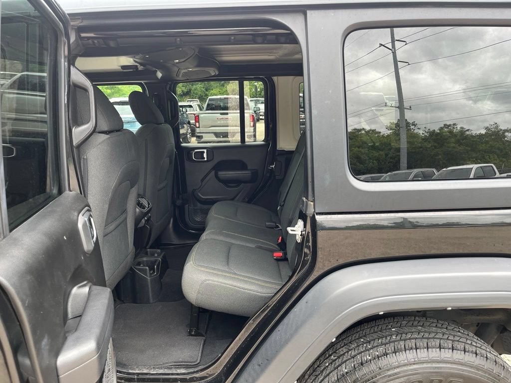 Used 2024 Jeep Wrangler Unlimited Sport AWD/4WD image 28