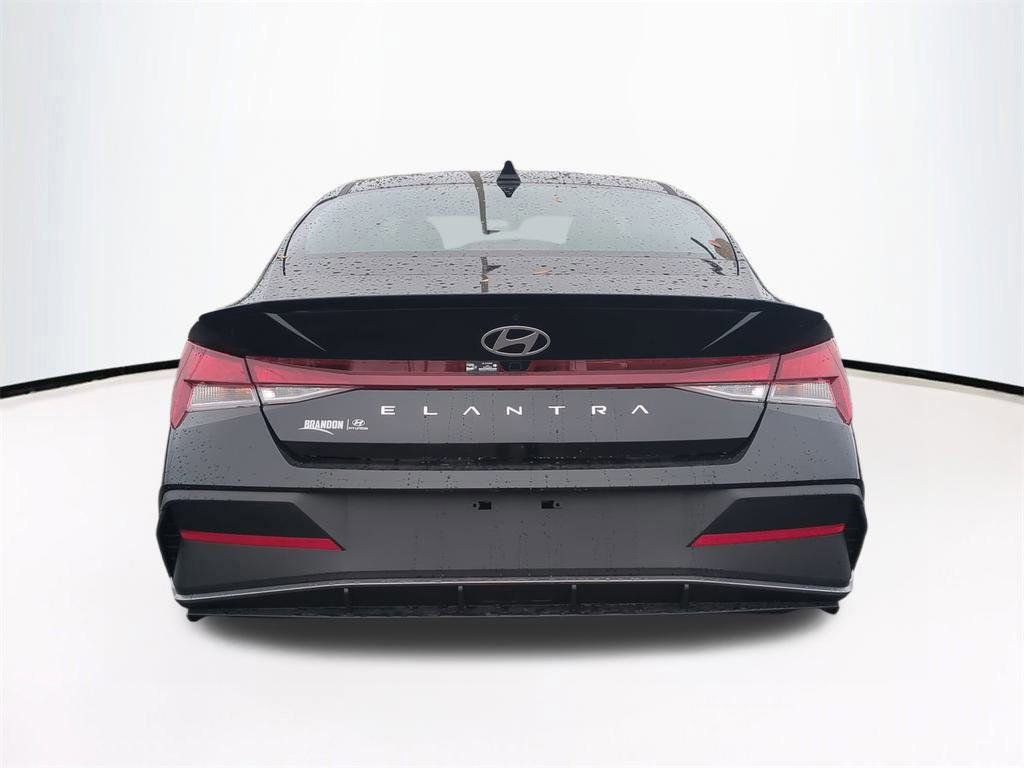 New 2026 Hyundai Elantra Sport image 6