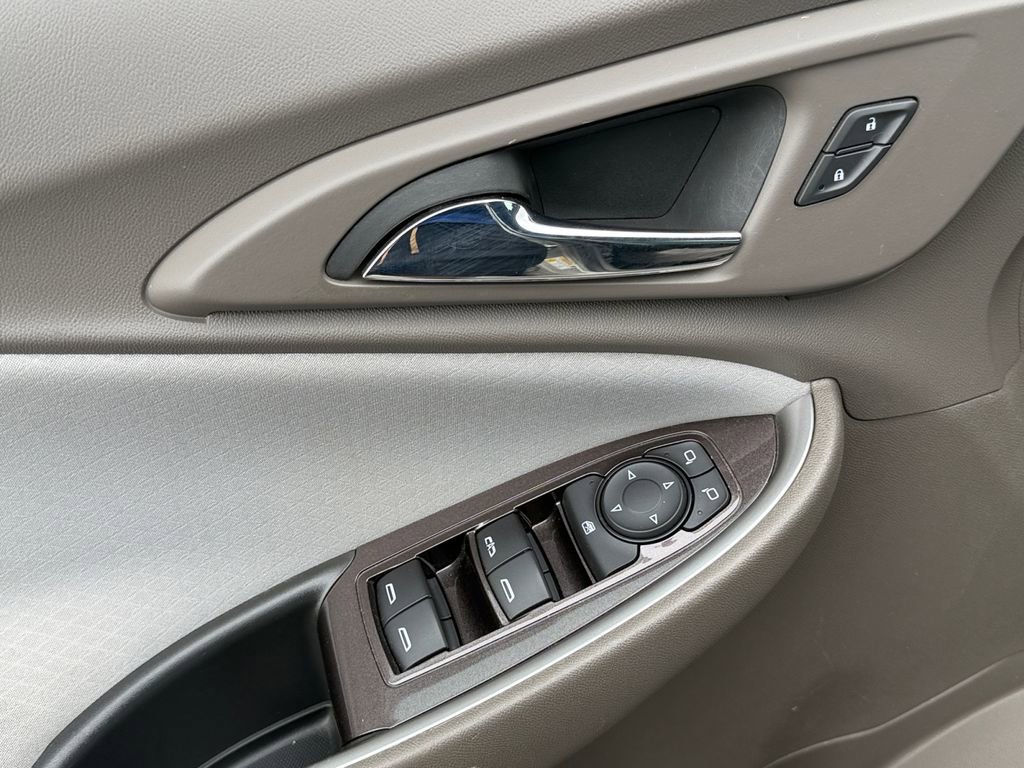 Used 2022 Chevrolet Malibu LT image 11