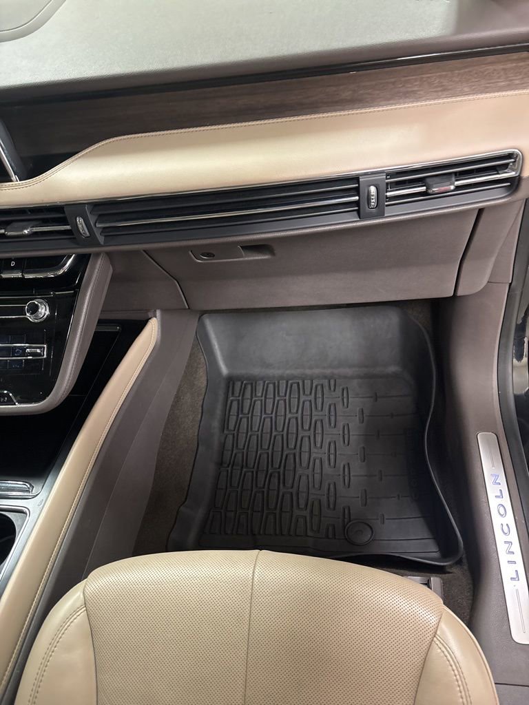 Used 2020 Lincoln Corsair Reserve w/ Equipment Group 201A image 31