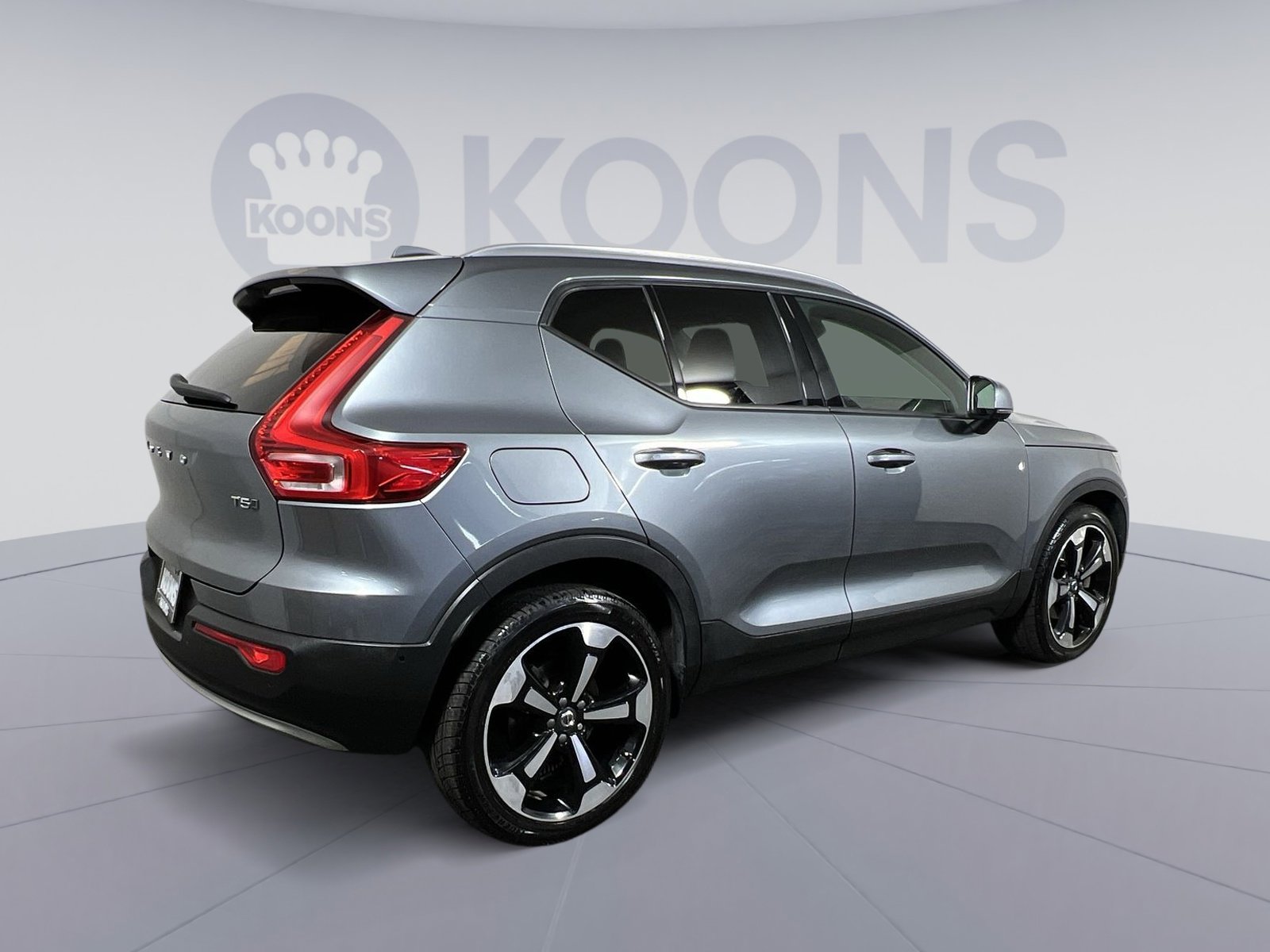 Used 2019 Volvo XC40 T5 Momentum AWD/4WD image 11