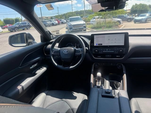 Used 2025 Toyota Grand Highlander AWD Hybrid image 49