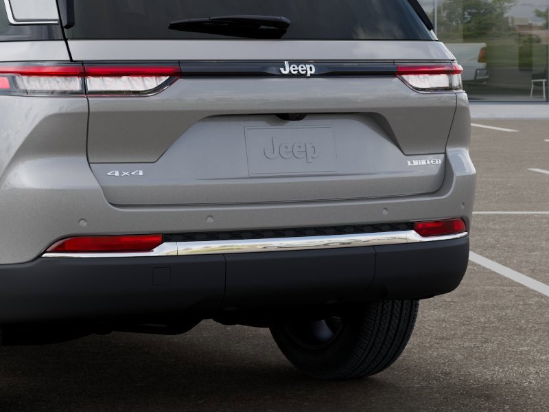 New 2026 Jeep Grand Cherokee Limited w/ Trailer Tow Package AWD/4WD image 16