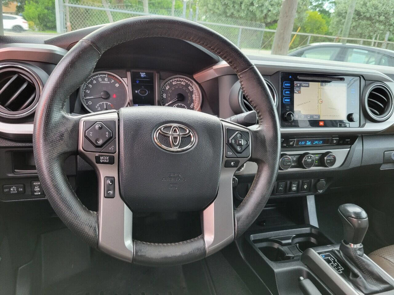 Used 2017 Toyota Tacoma Limited w/ Tow Package RWD image 23
