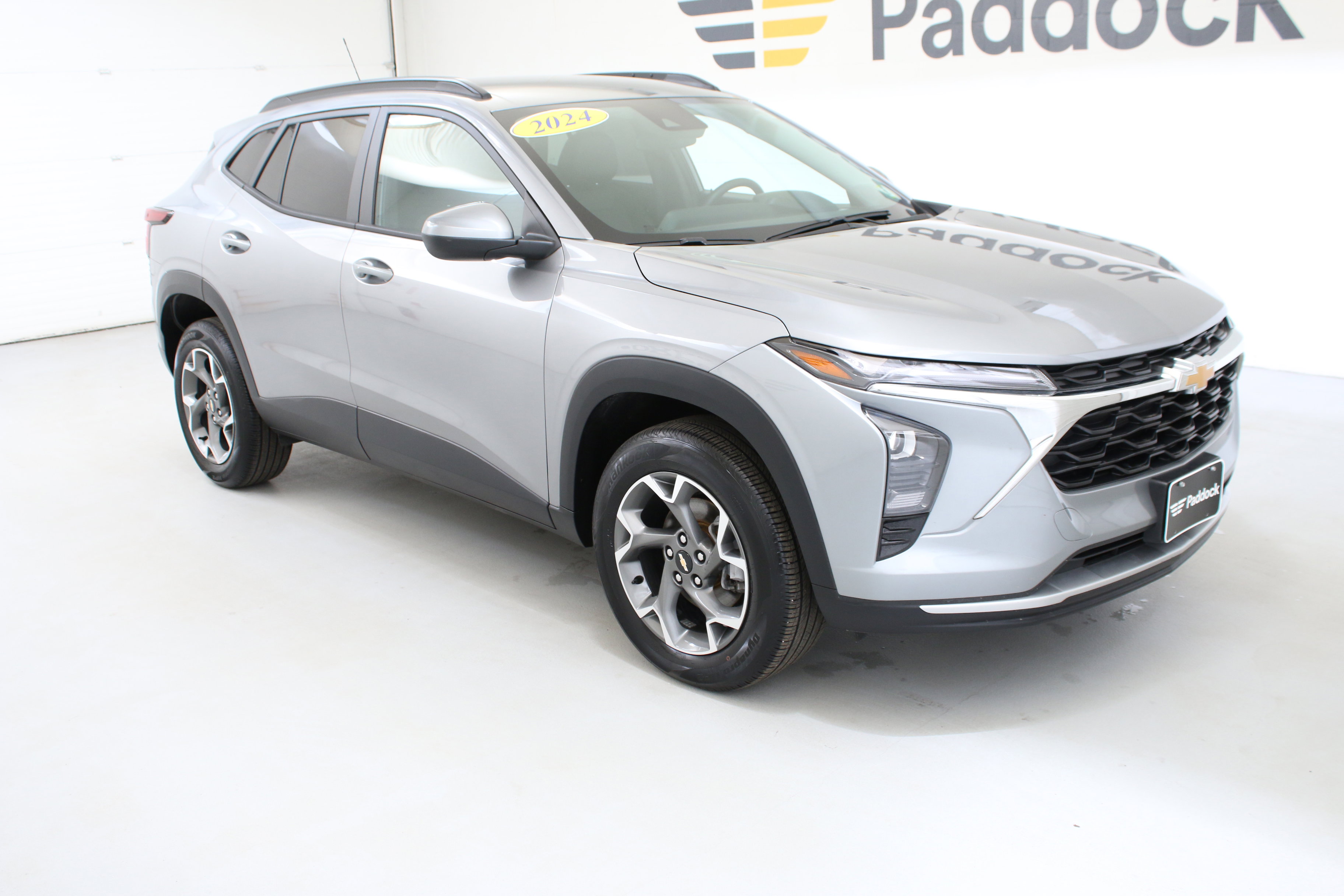 Used 2024 Chevrolet Trax LT w/ Driver Confidence Package image 1