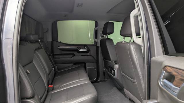 Used 2023 GMC Sierra 1500 SLT AWD/4WD image 18
