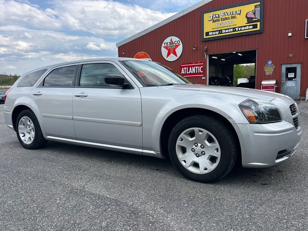 Used 2005 Dodge Magnum SE RWD video 1