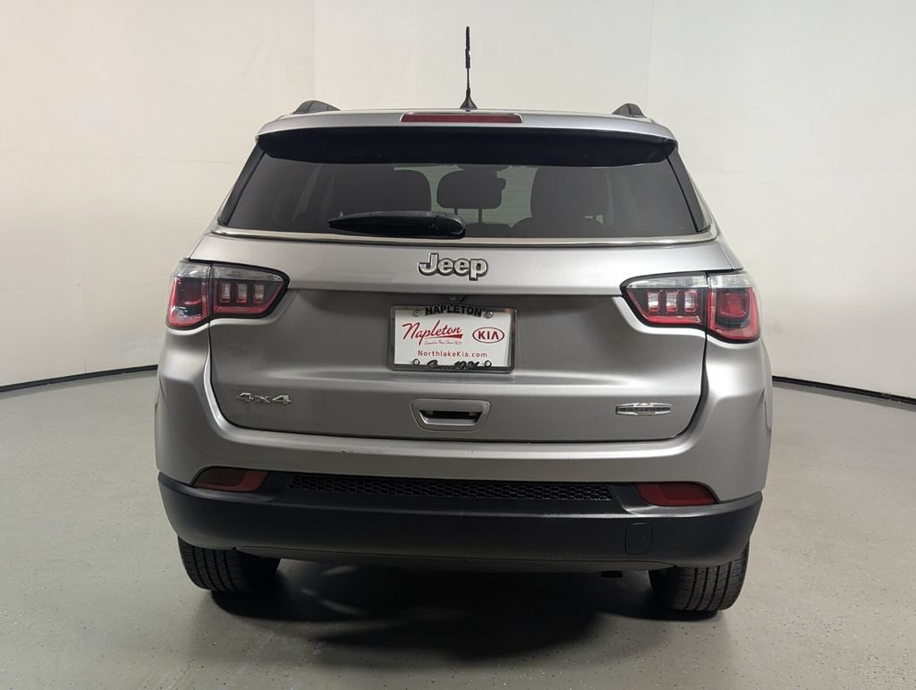 Used 2018 Jeep Compass Latitude w/ Cold Weather Group AWD/4WD image 6