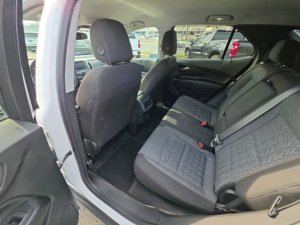 Used 2022 Chevrolet Equinox LT AWD/4WD image 24