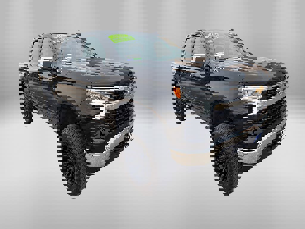 Used 2025 Chevrolet Silverado 1500 LT AWD/4WD image 7