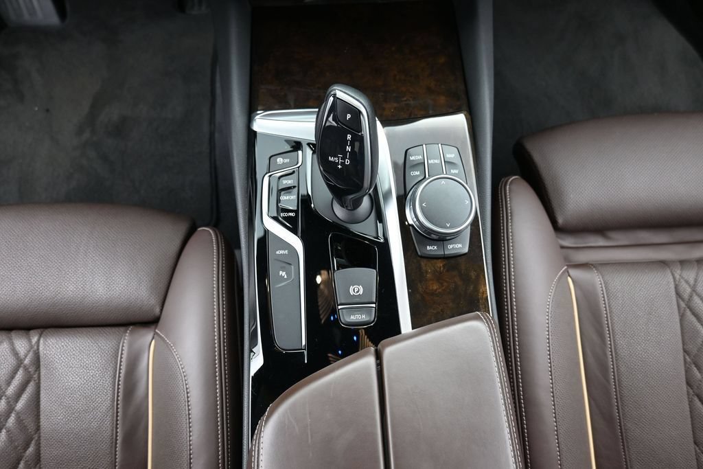Used 2018 BMW 530e xDrive AWD/4WD image 15