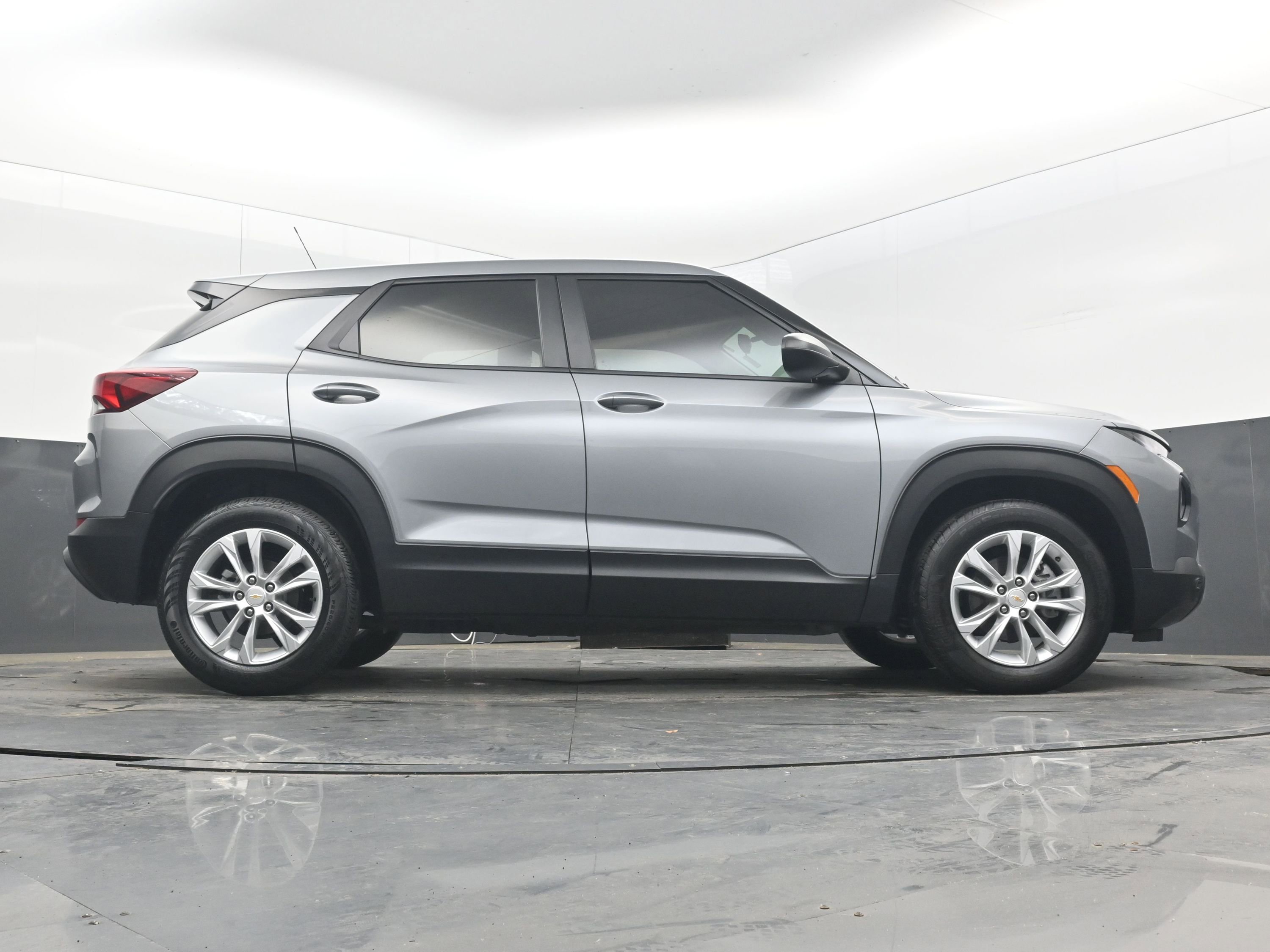 Used 2023 Chevrolet TrailBlazer LS FWD image 31