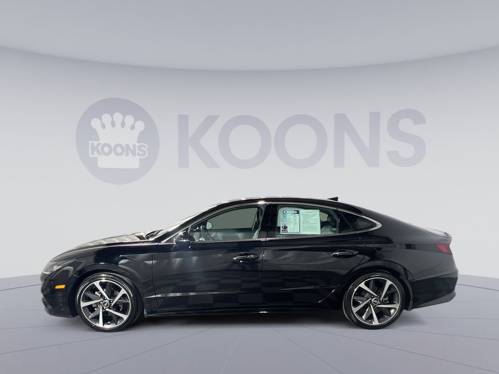 Used 2023 Hyundai Sonata SEL Plus image 2